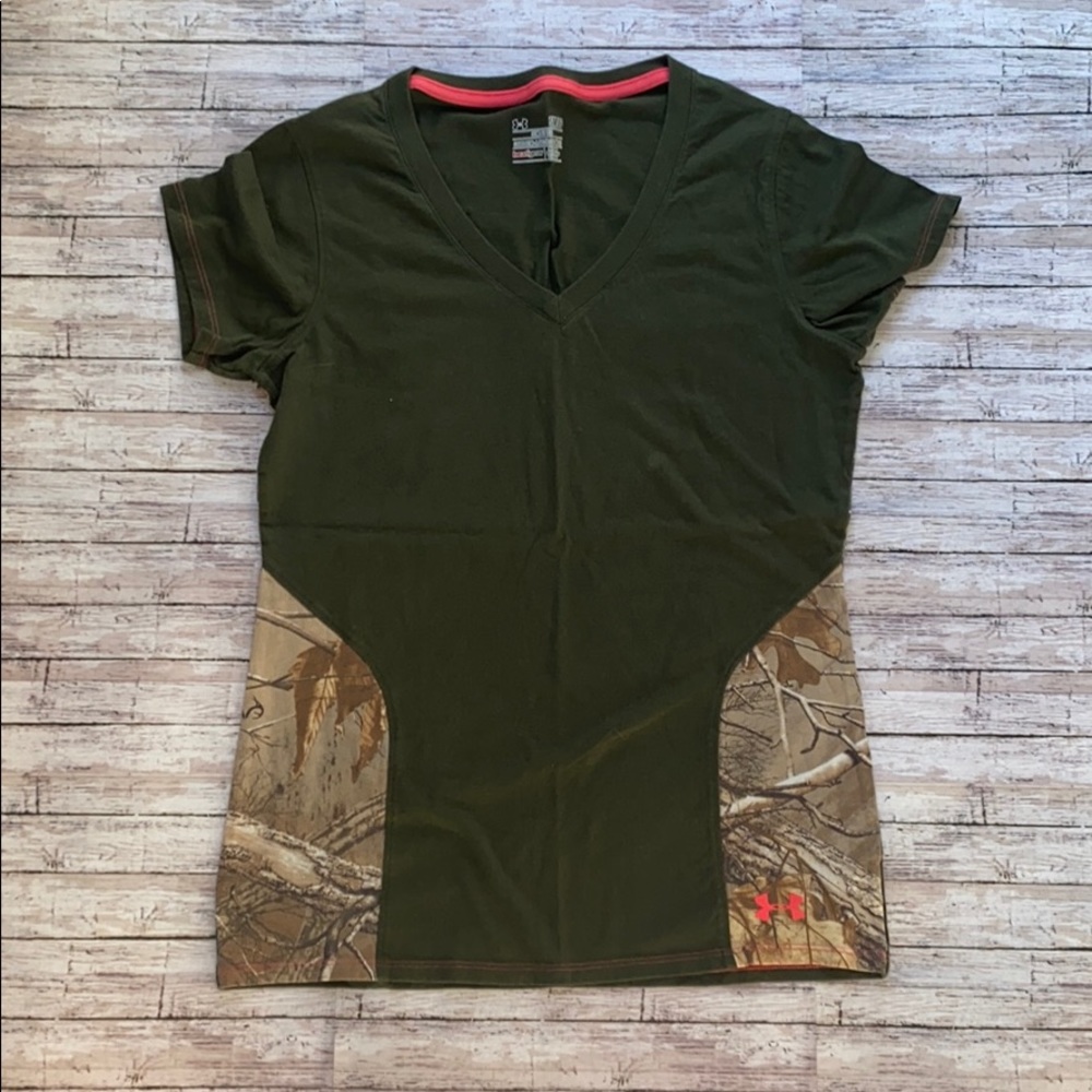 Women’s under armour CAMO/PINK tshirt SMALL
